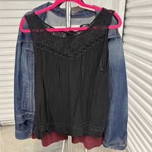 Torrid | Sleeveless Top with Gauze and Lace Detail in Black | size 1